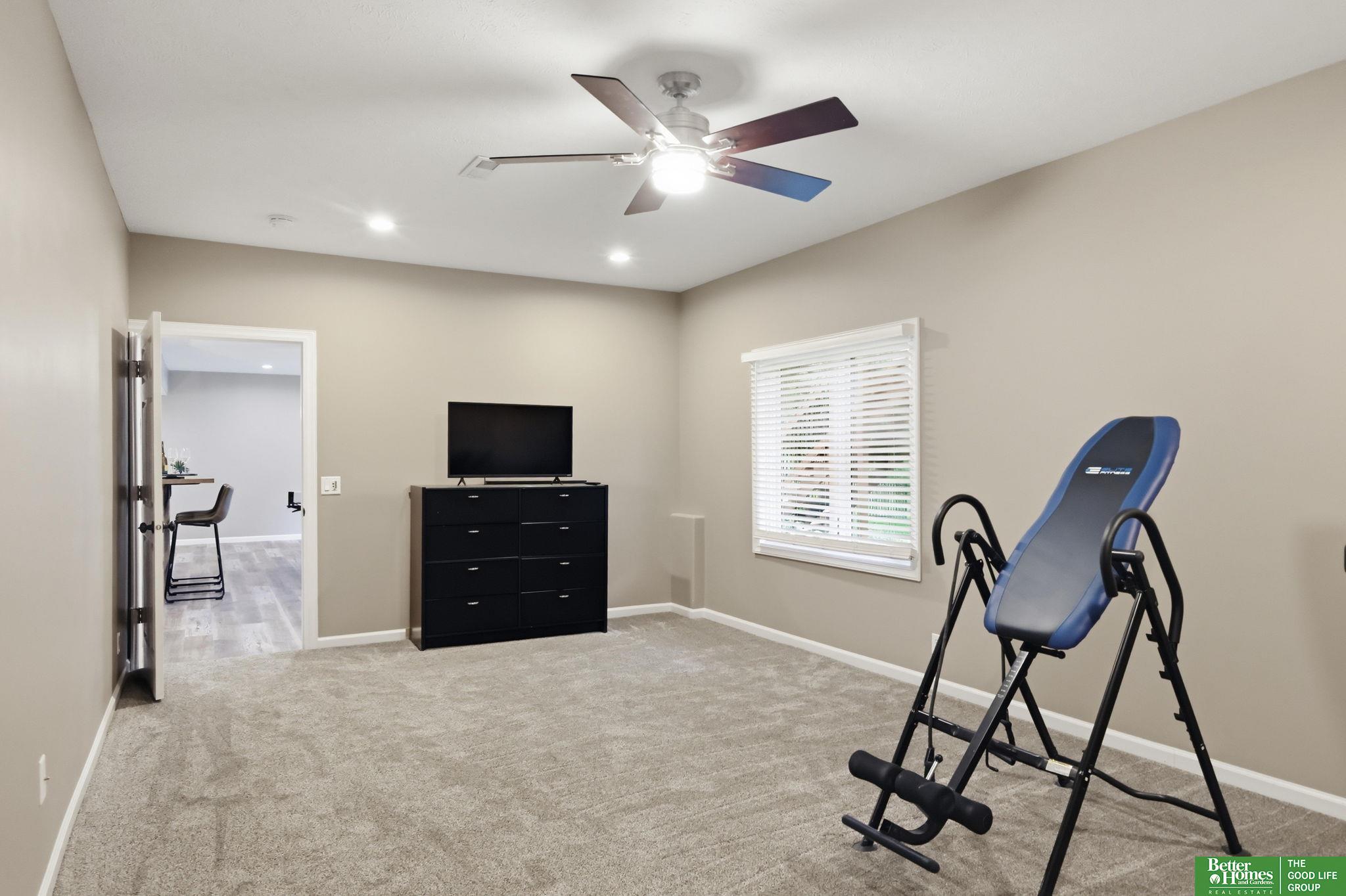 7111 S 167th Circle