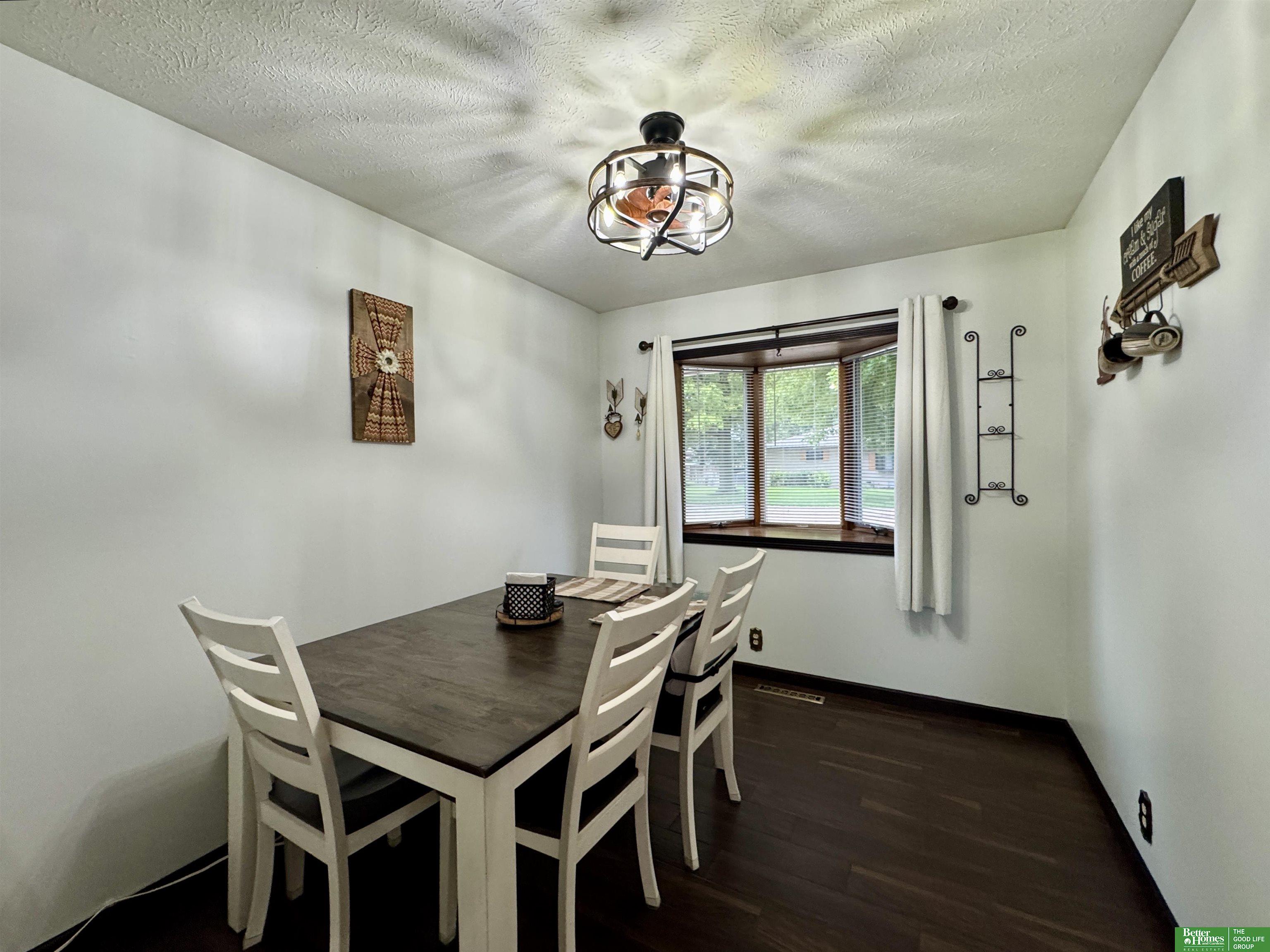 20 Eastridge Drive N