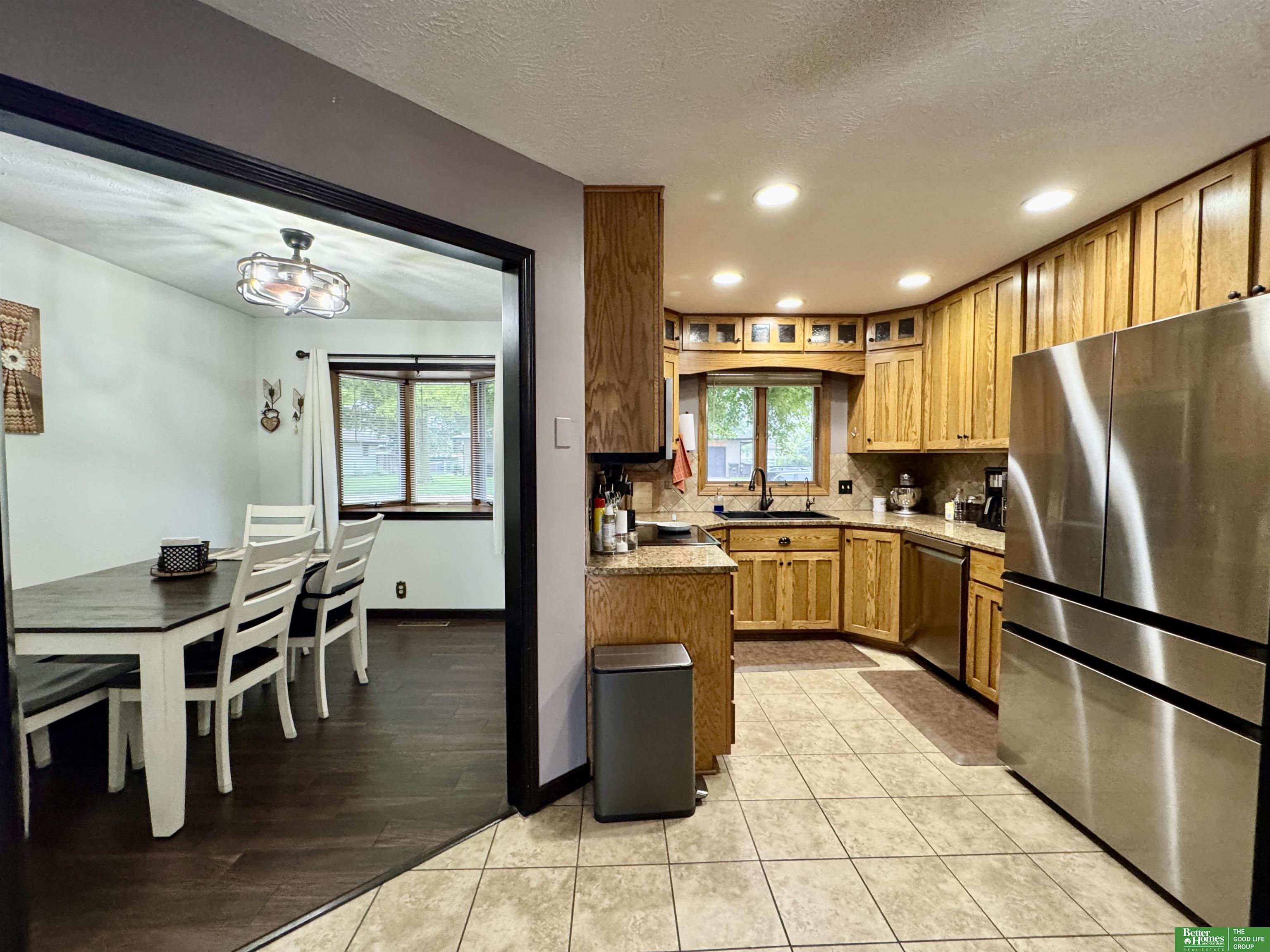 20 Eastridge Drive N