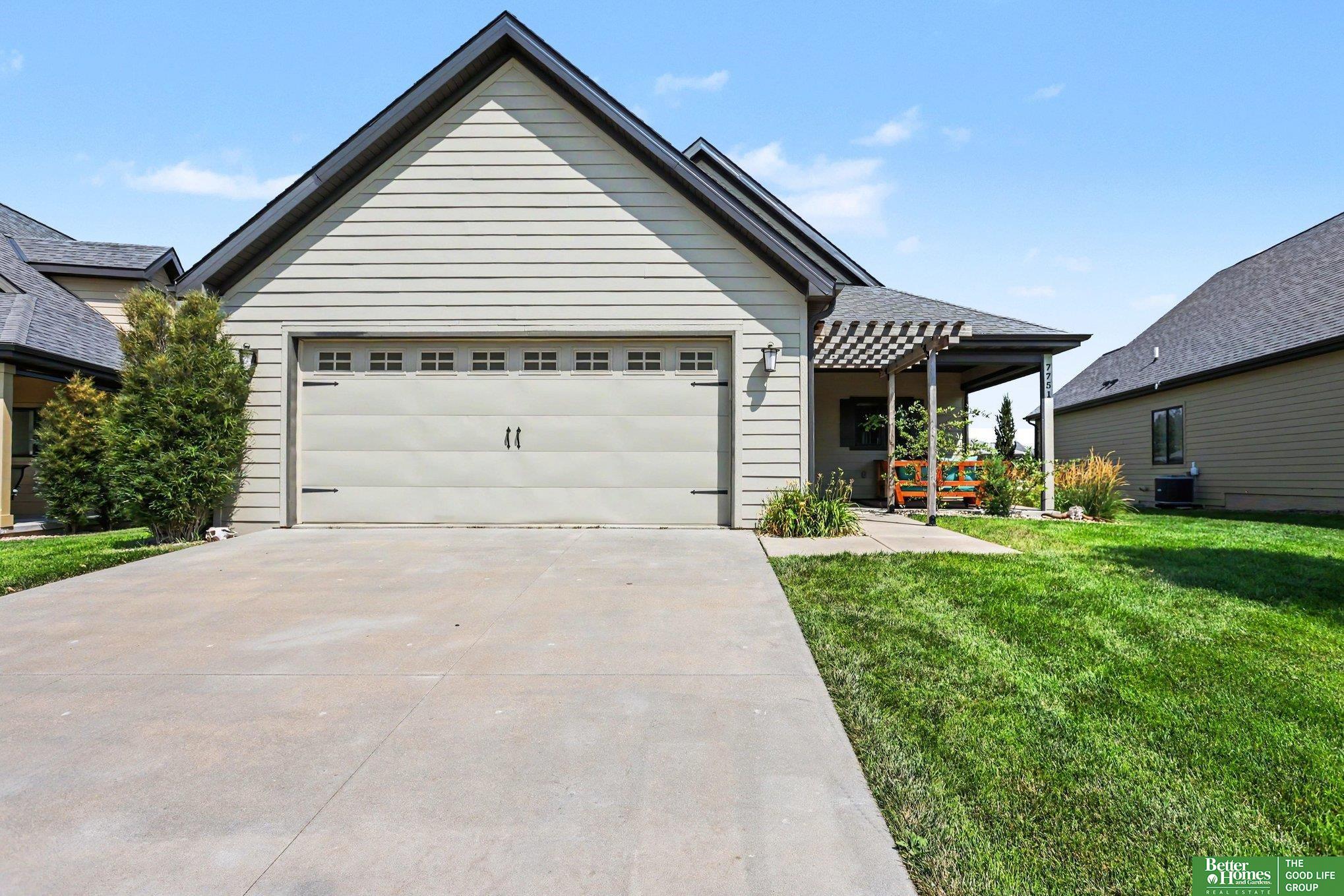 7751 S 94th Bay