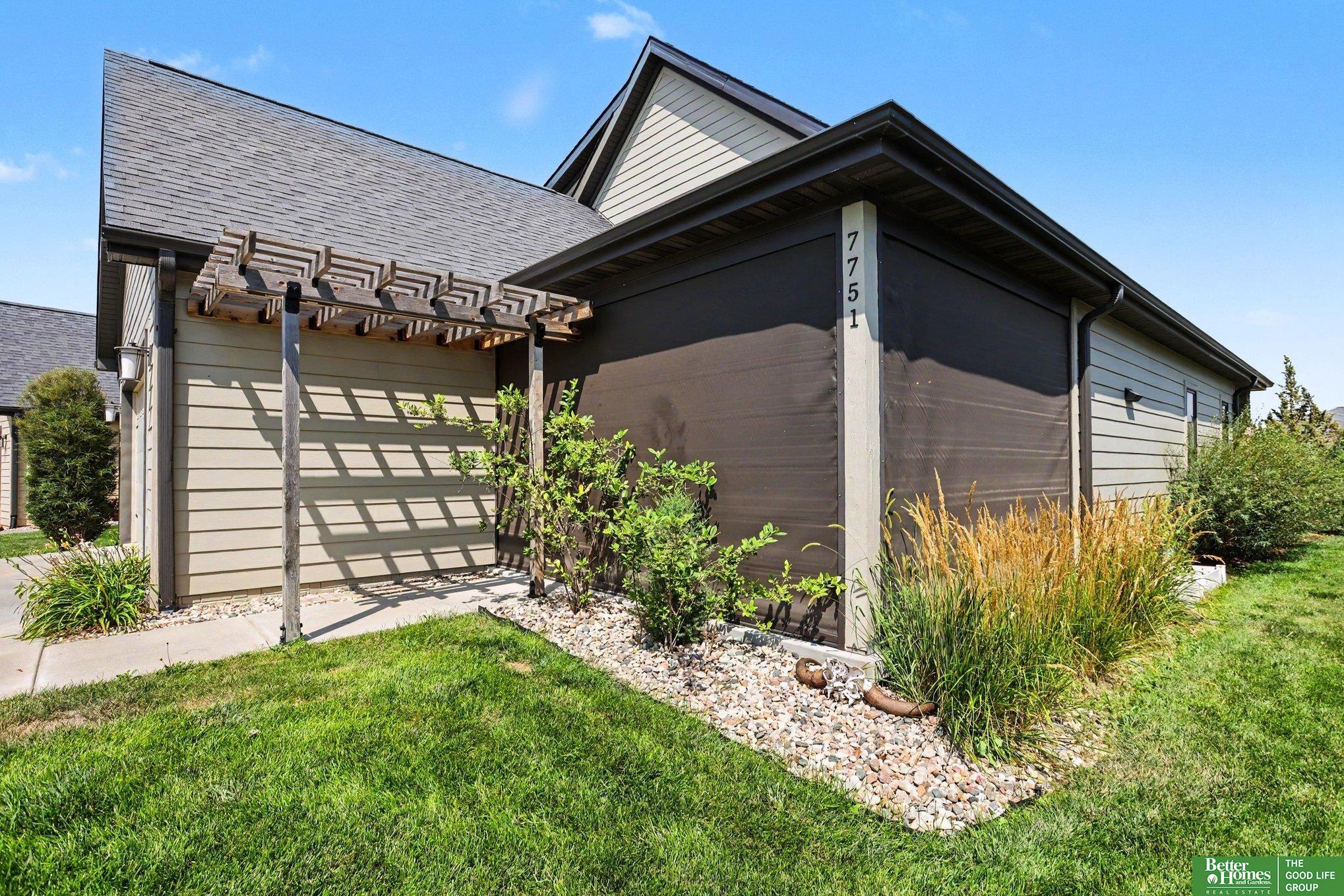 7751 S 94th Bay