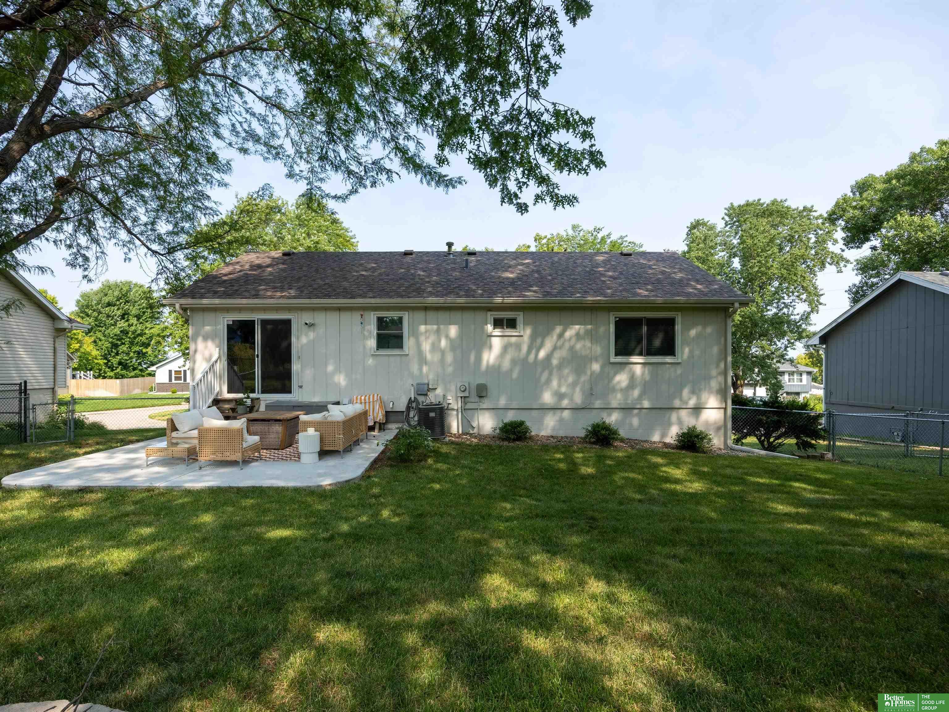1917 N 152nd Plaza