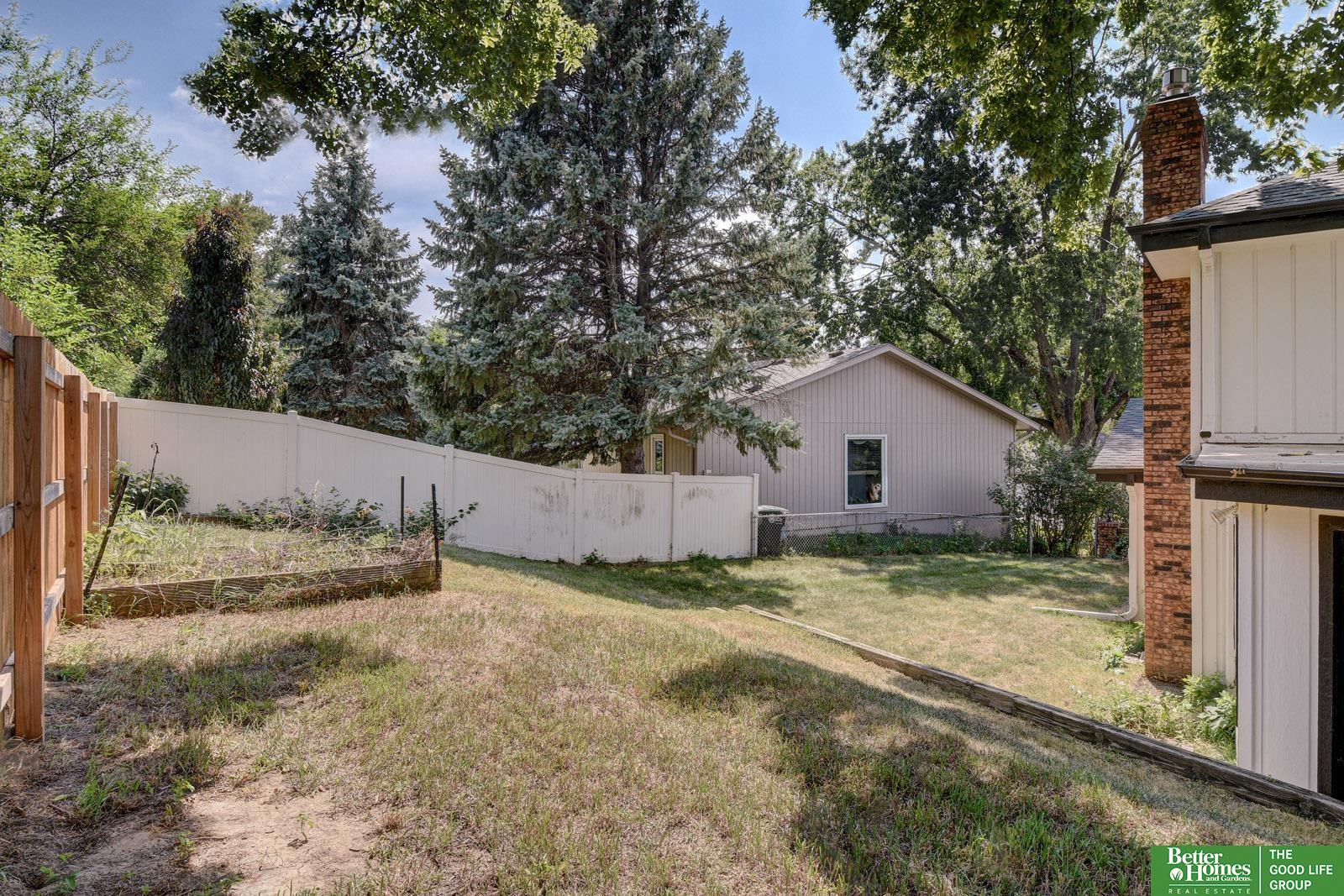 511 S 150th Circle