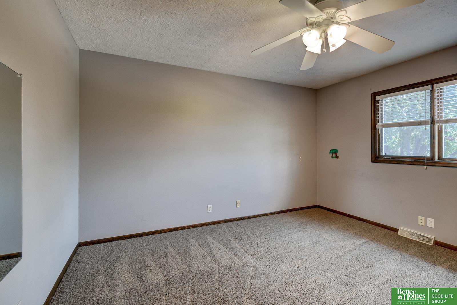 511 S 150th Circle