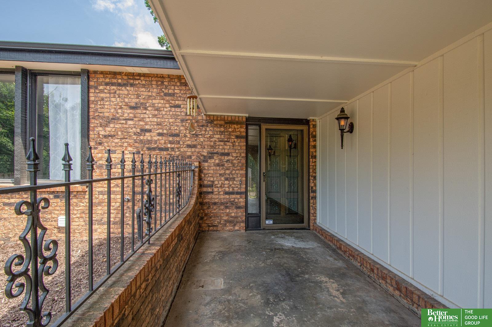 511 S 150th Circle