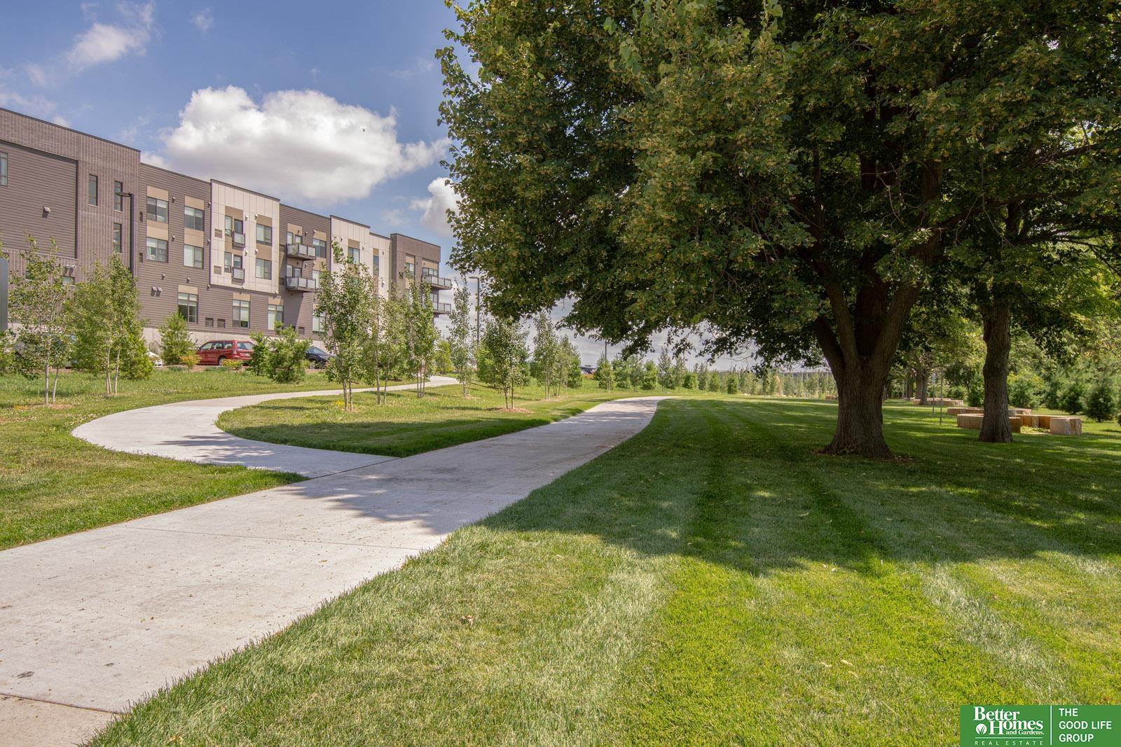 511 S 150th Circle
