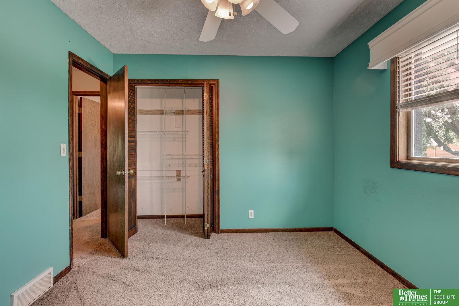 511 S 150th Circle