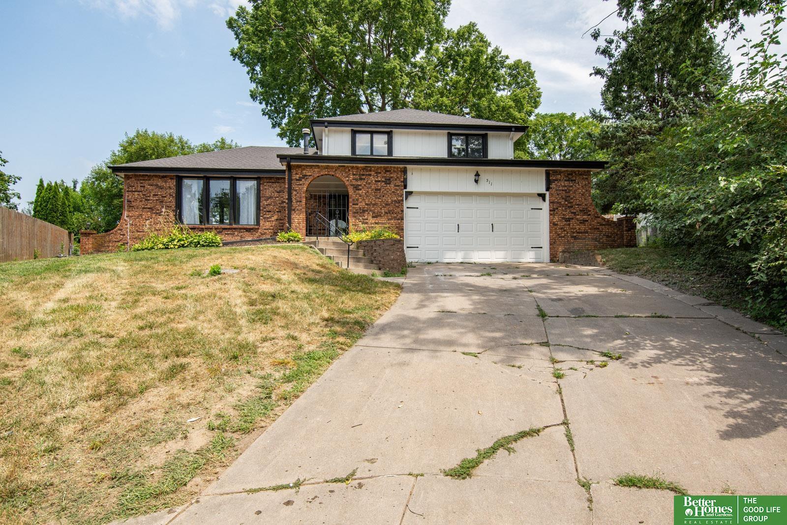 511 S 150th Circle