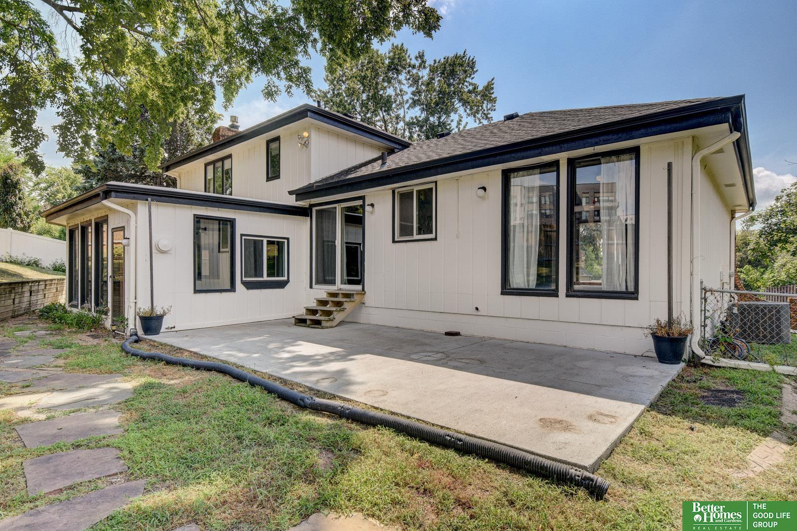 511 S 150th Circle