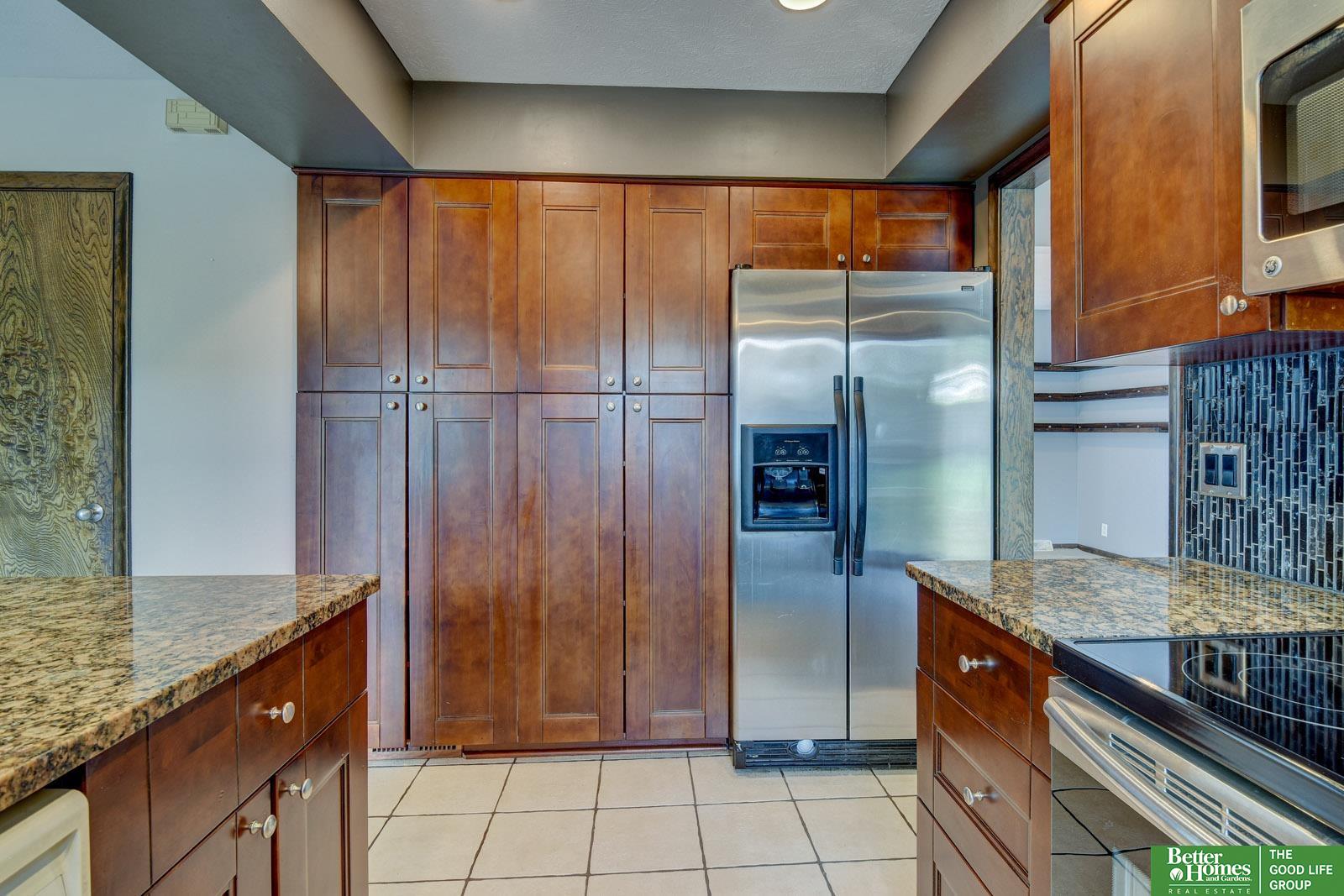 511 S 150th Circle