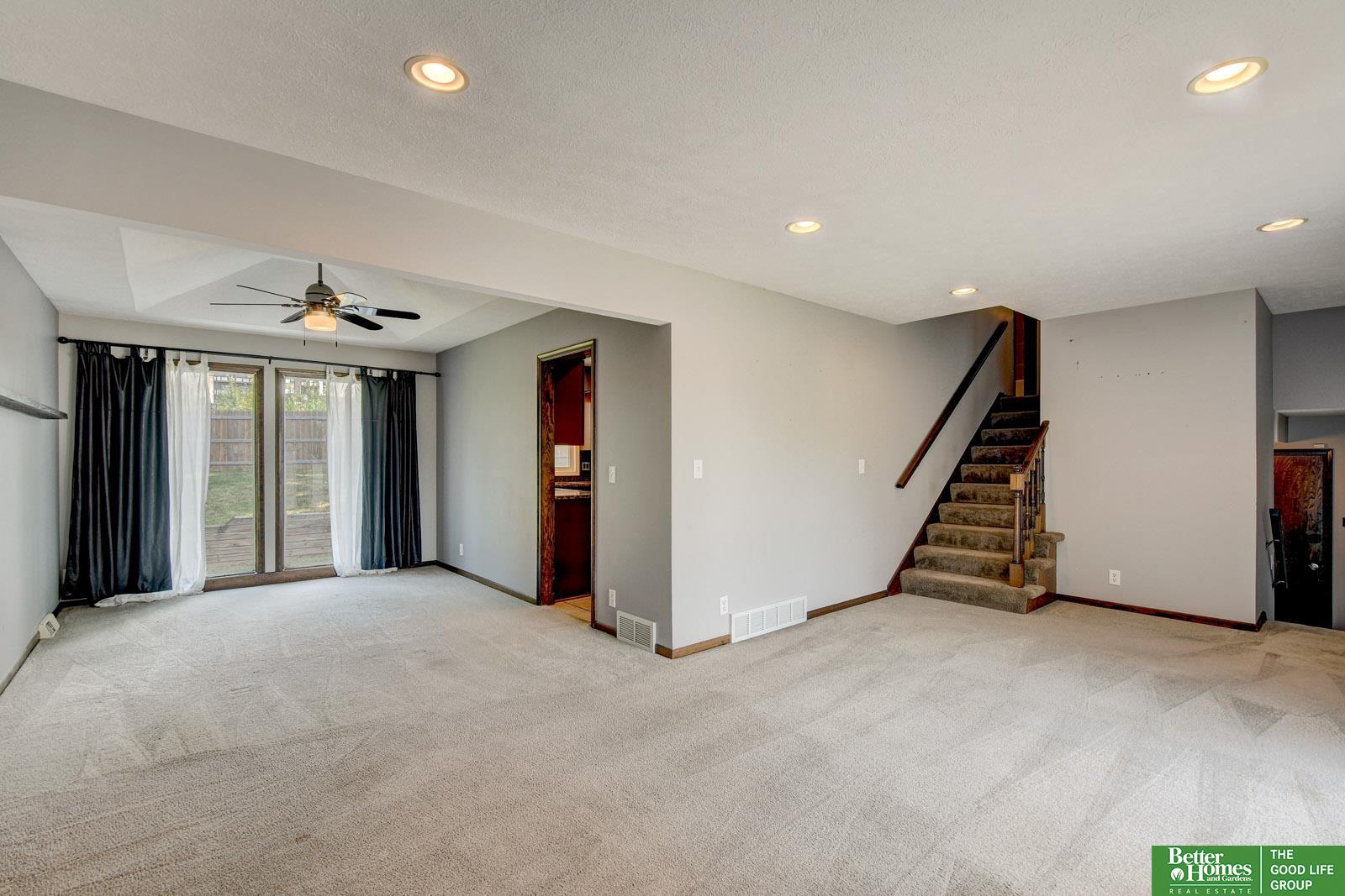 511 S 150th Circle