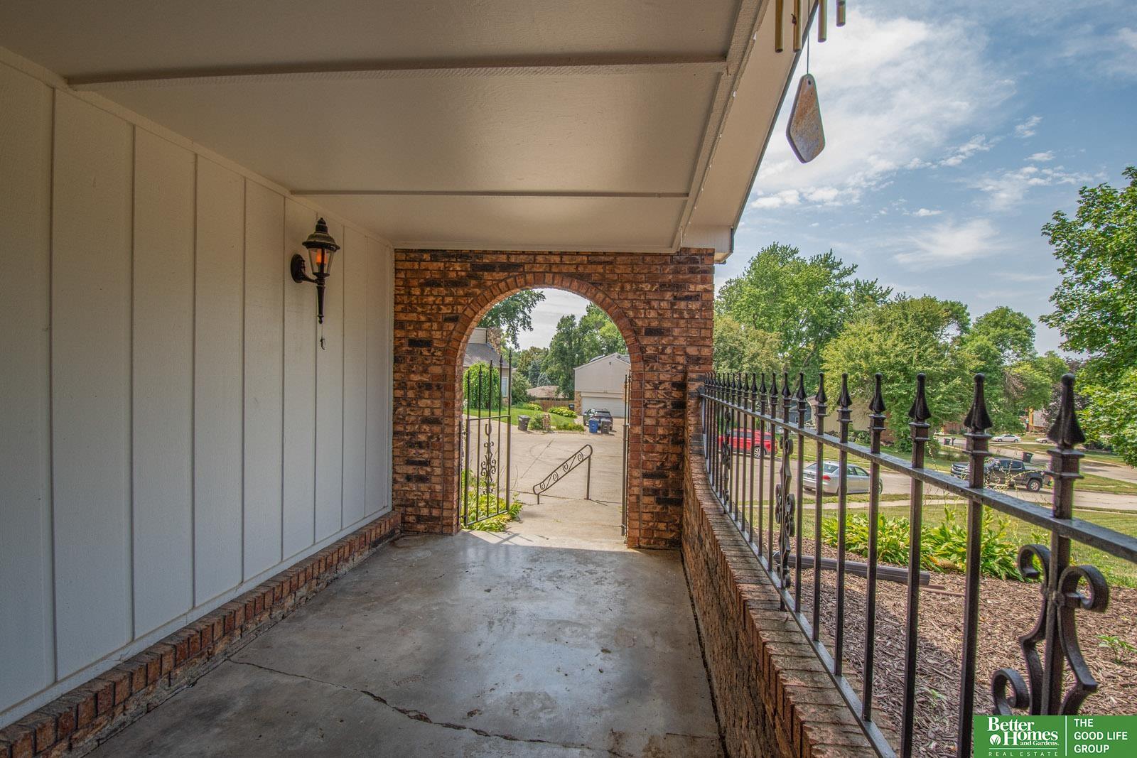 511 S 150th Circle