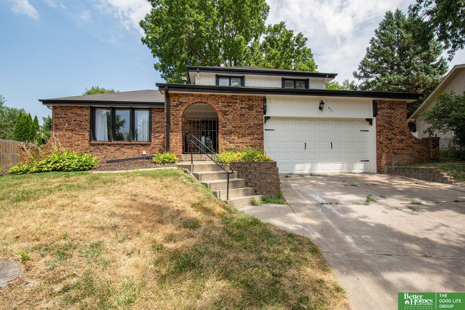 511 S 150th Circle