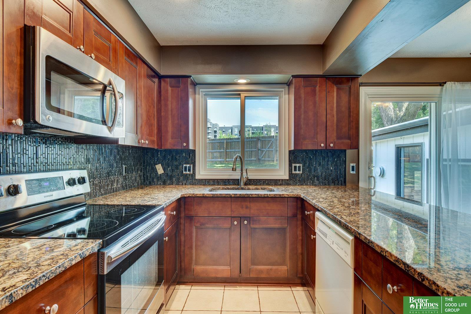 511 S 150th Circle