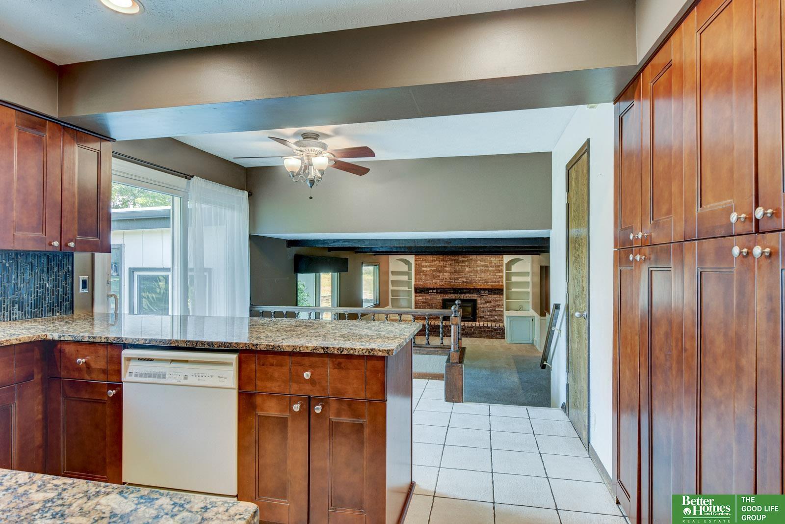 511 S 150th Circle