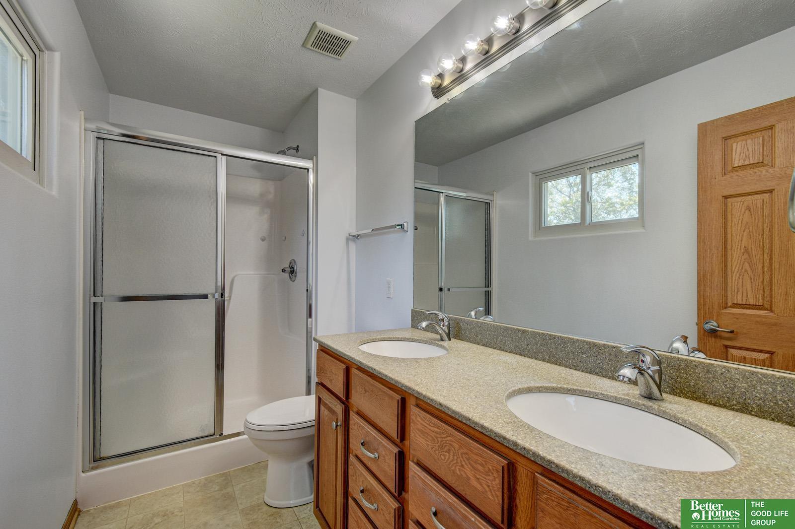 807 Edgewater Drive