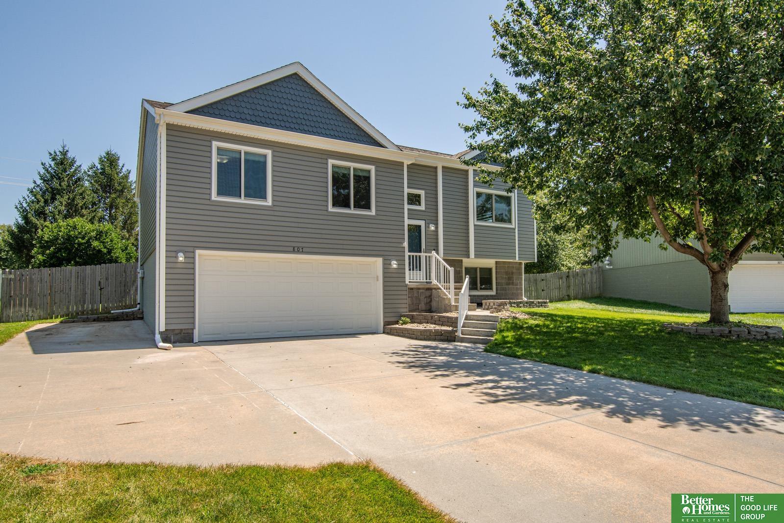 807 Edgewater Drive