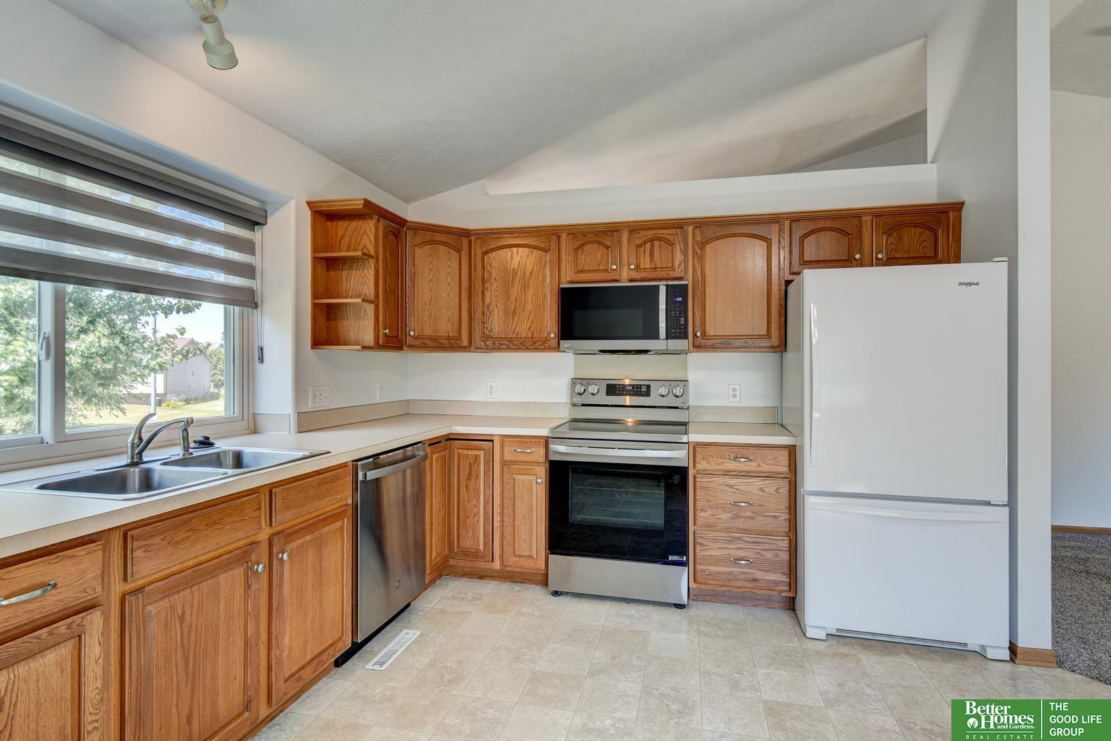 807 Edgewater Drive