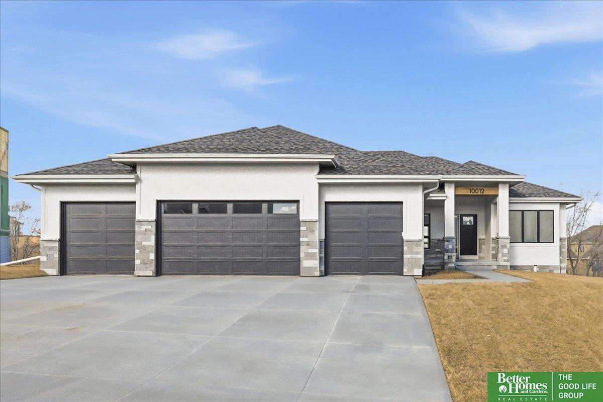 5820 N 213th Avenue