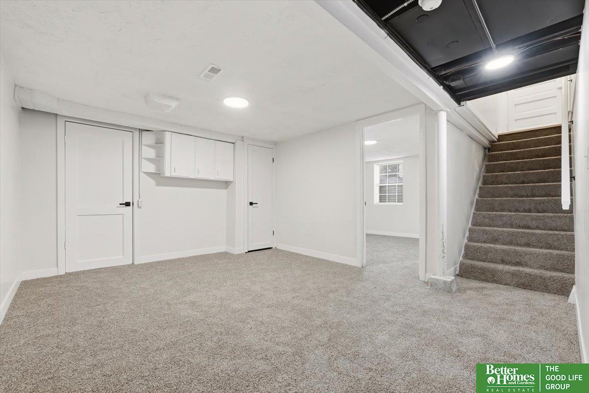 6521 N 35 Street