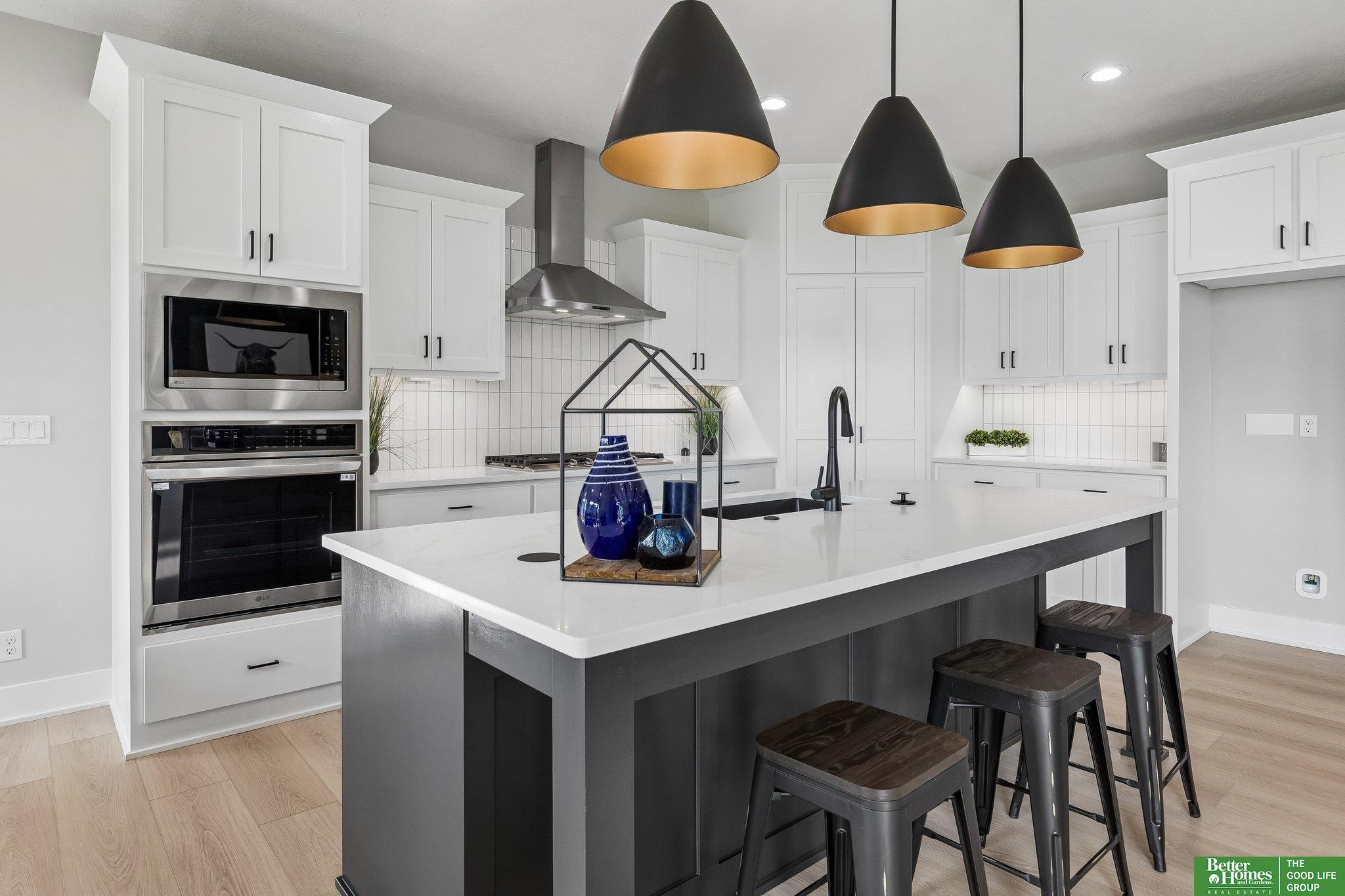 12359 Lake Vista Drive