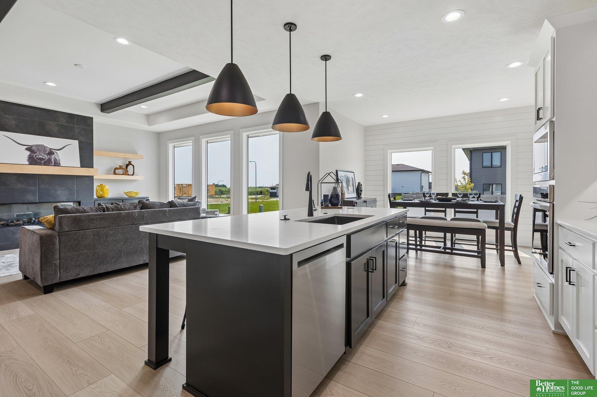 12359 Lake Vista Drive