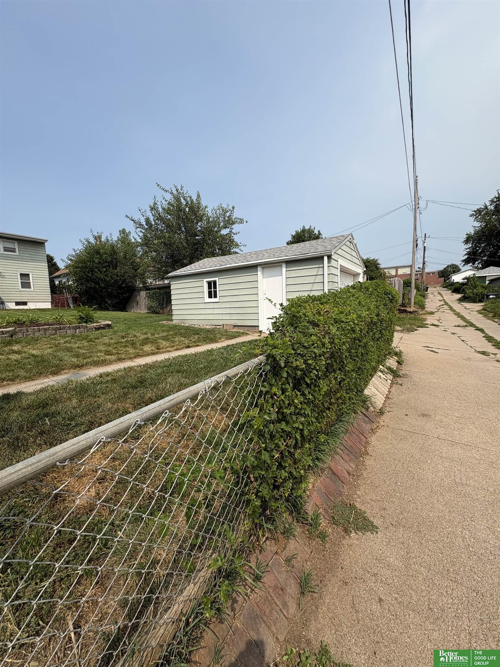 3927 X Street