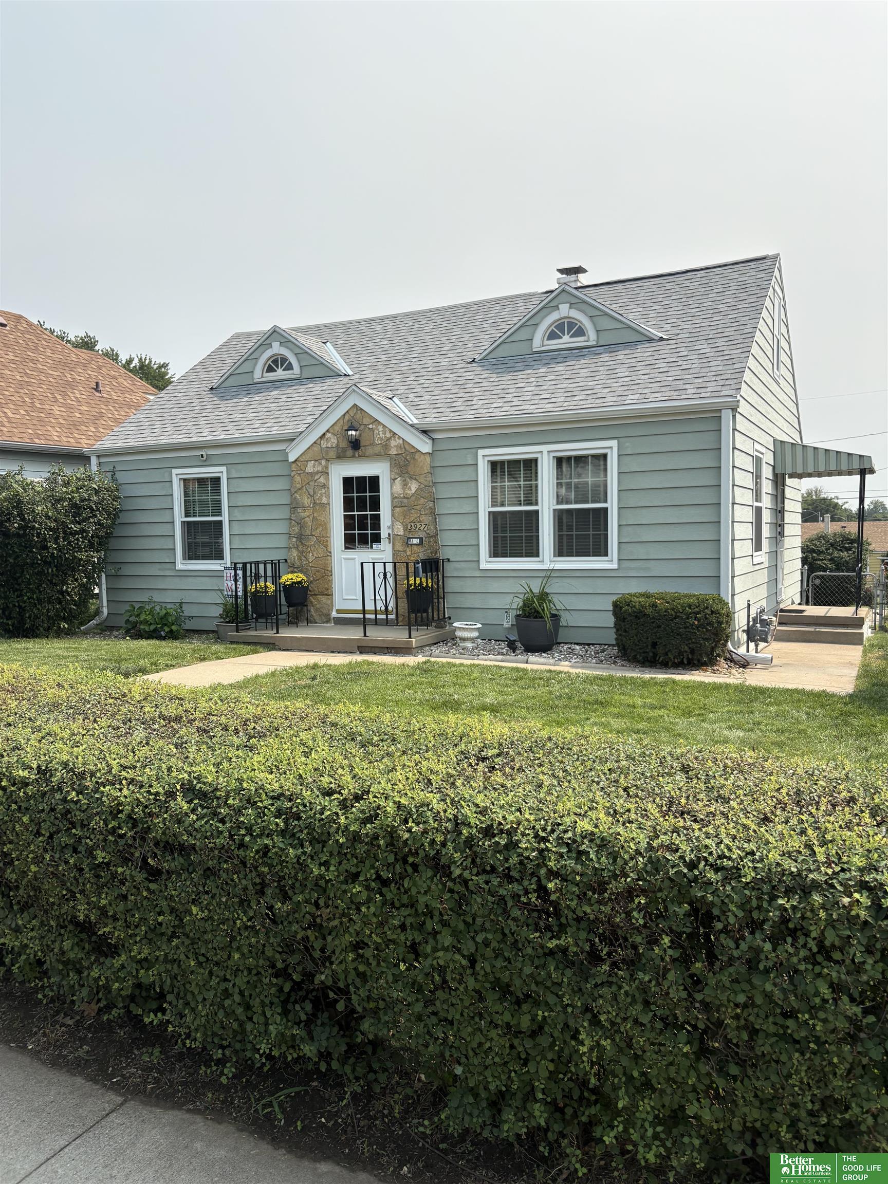 3927 X Street
