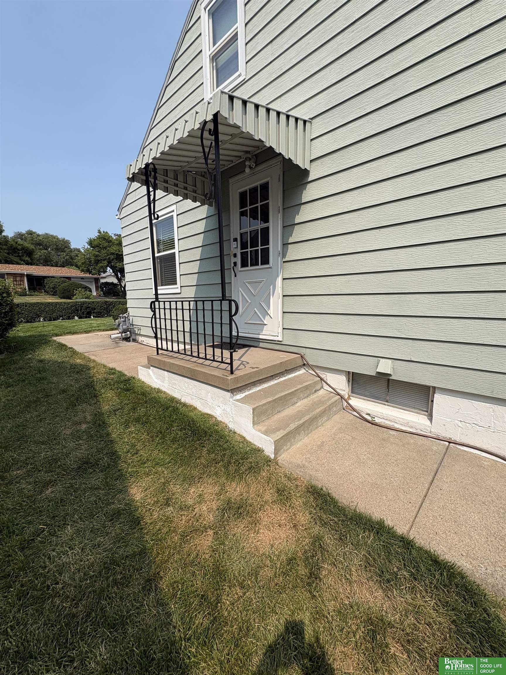 3927 X Street