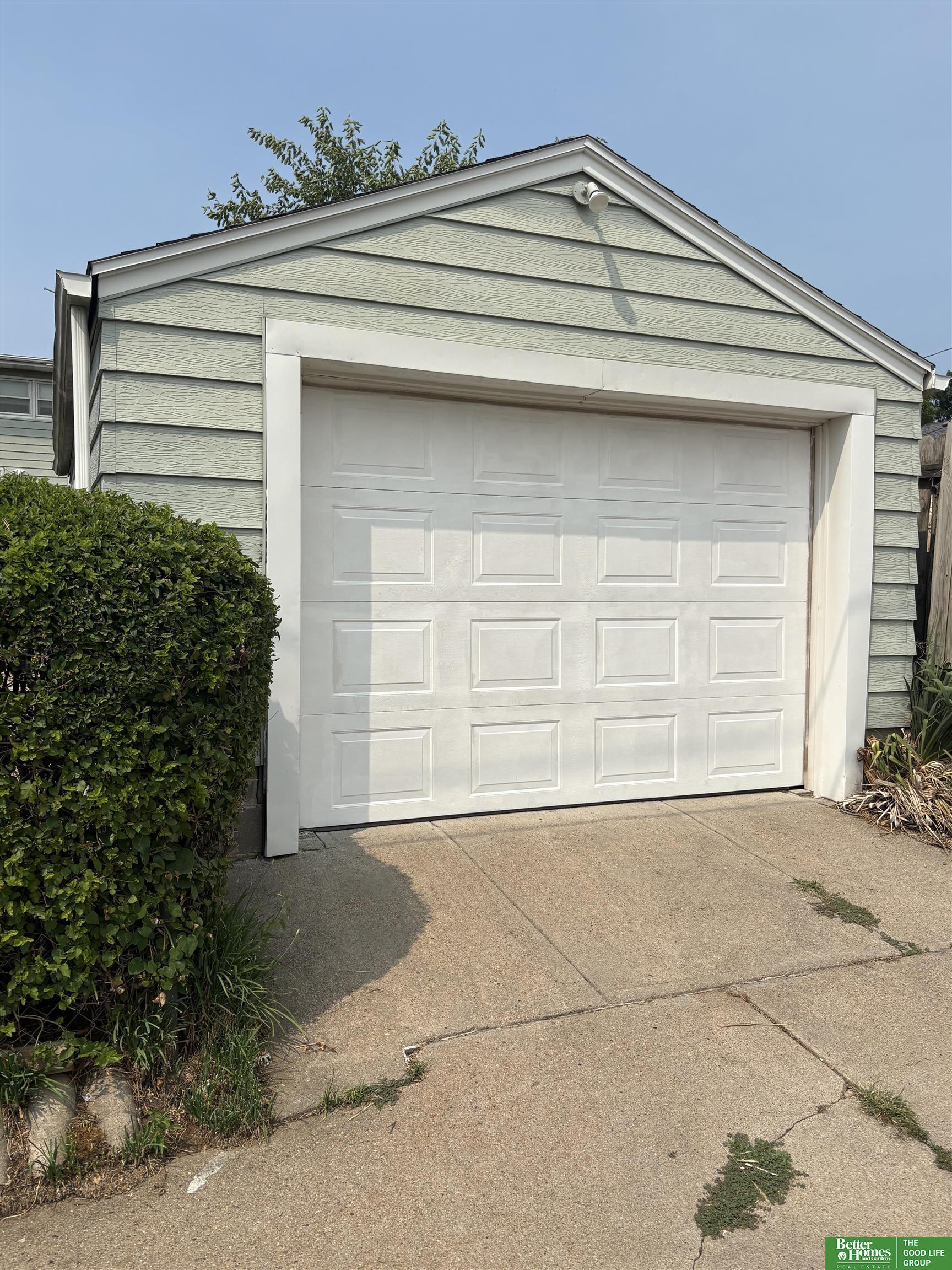 3927 X Street