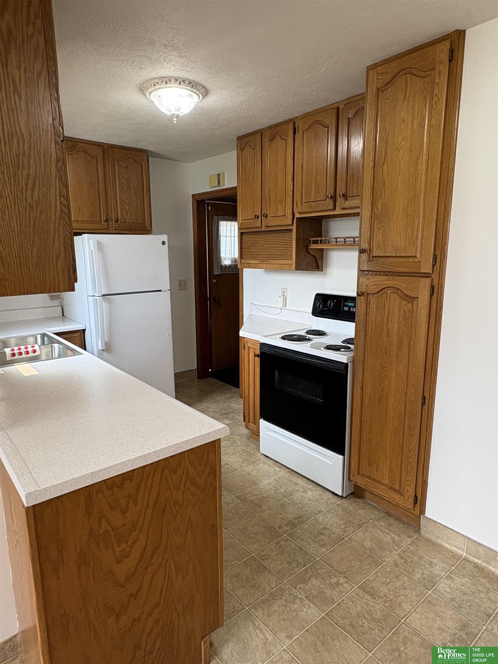 3927 X Street