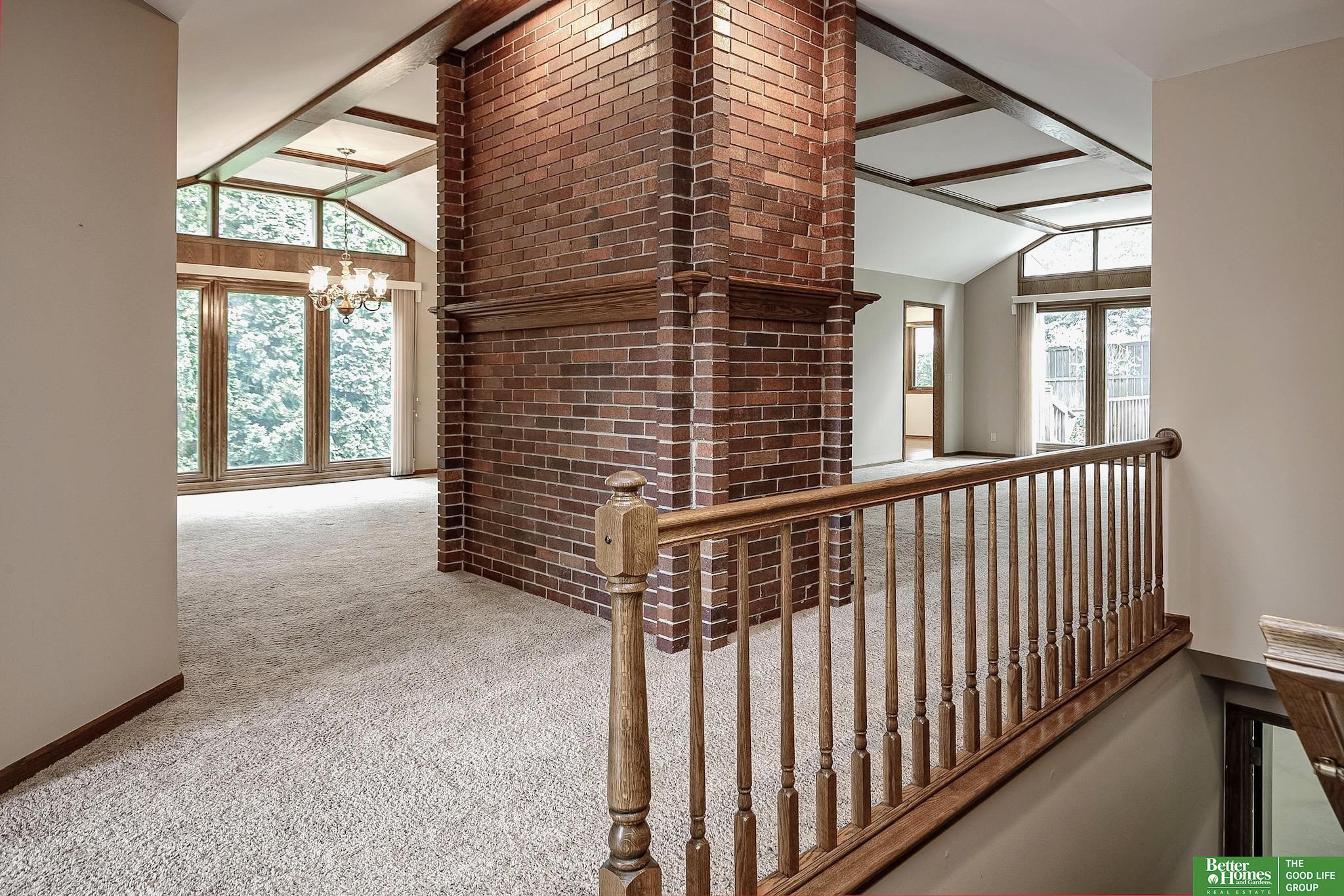 806 N 131 Court