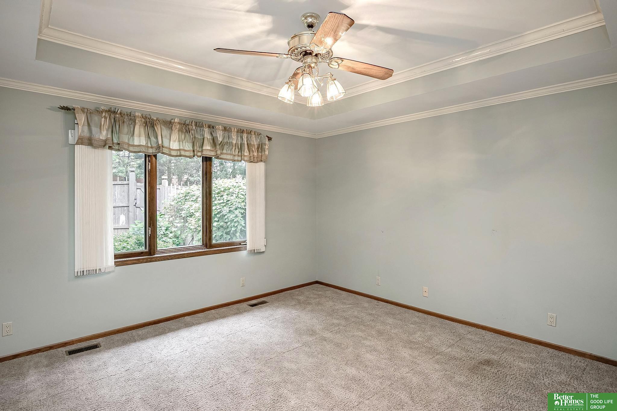 806 N 131 Court