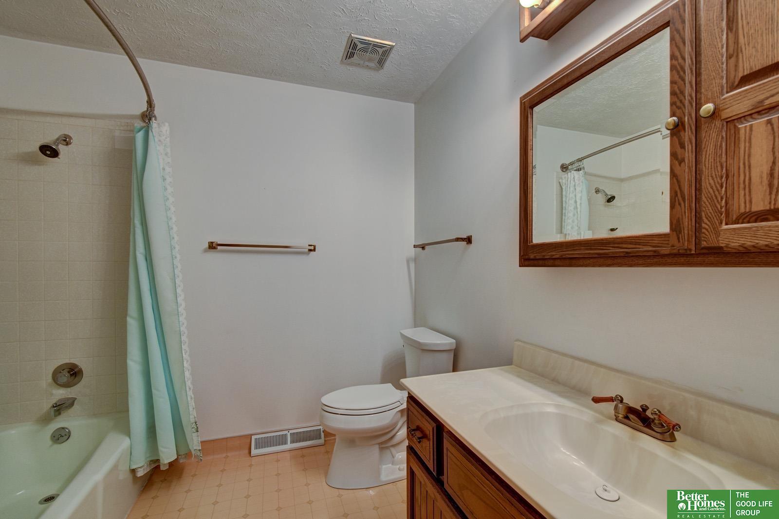 1602 Lawrence Lane