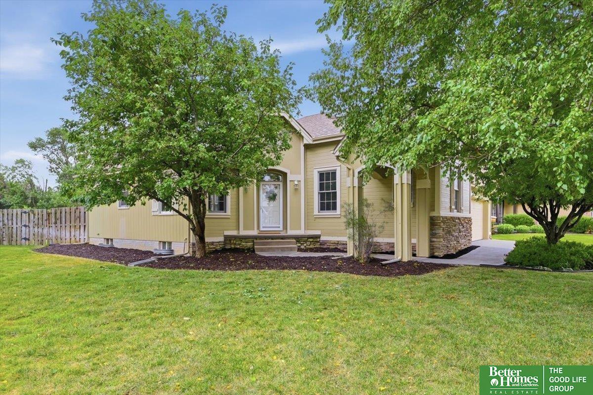 9816 S 28th Avenue Circle