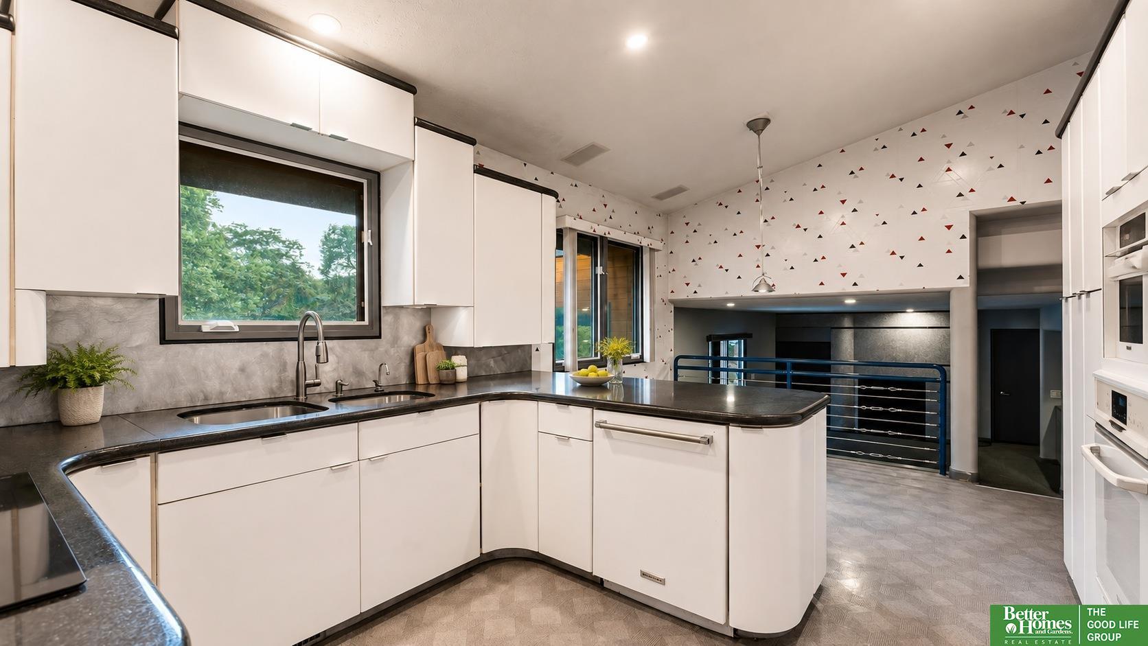 12614 Harney Circle