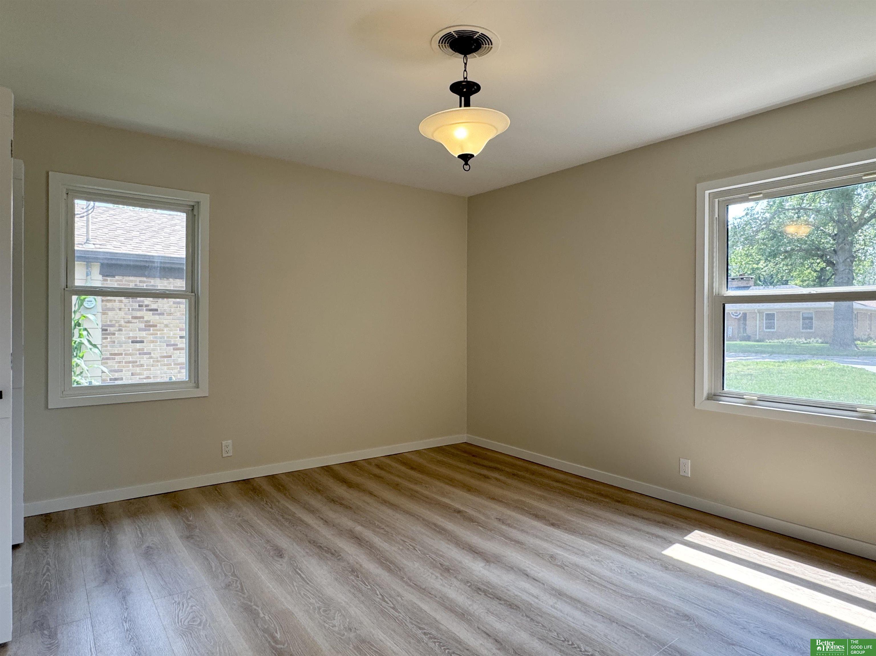 16 Arbor Heights