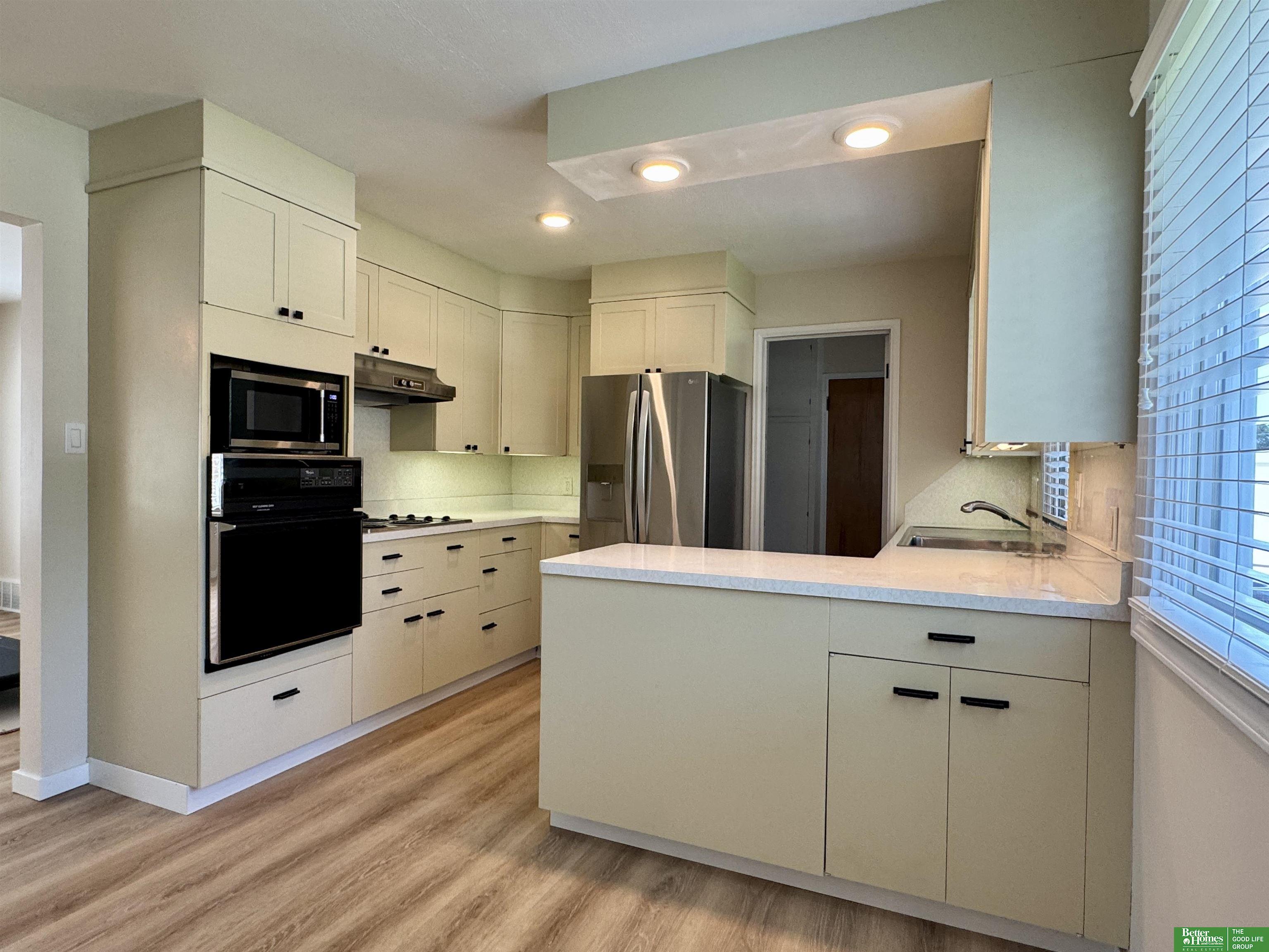 16 Arbor Heights