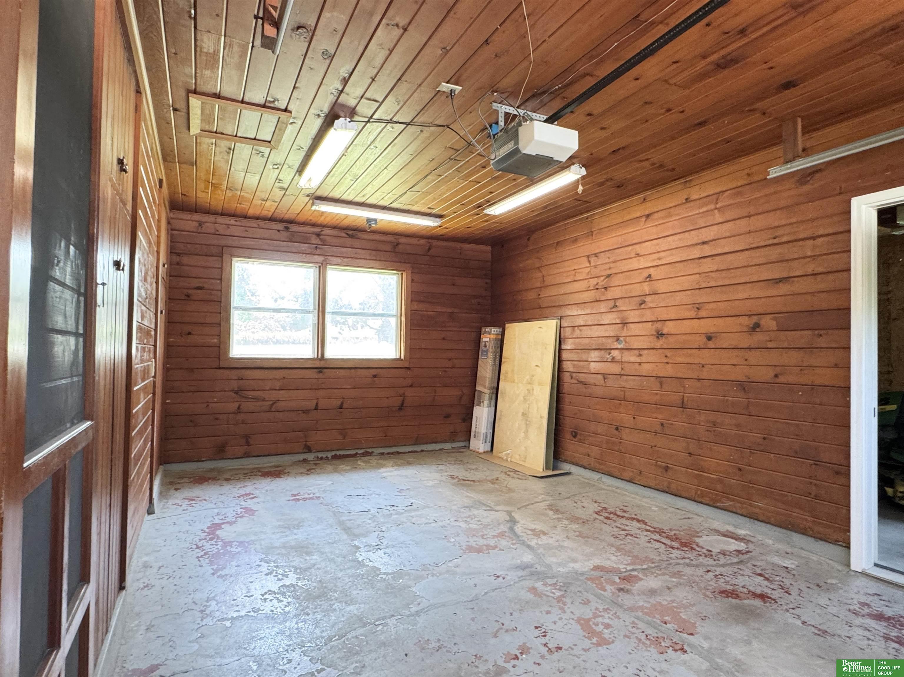 16 Arbor Heights