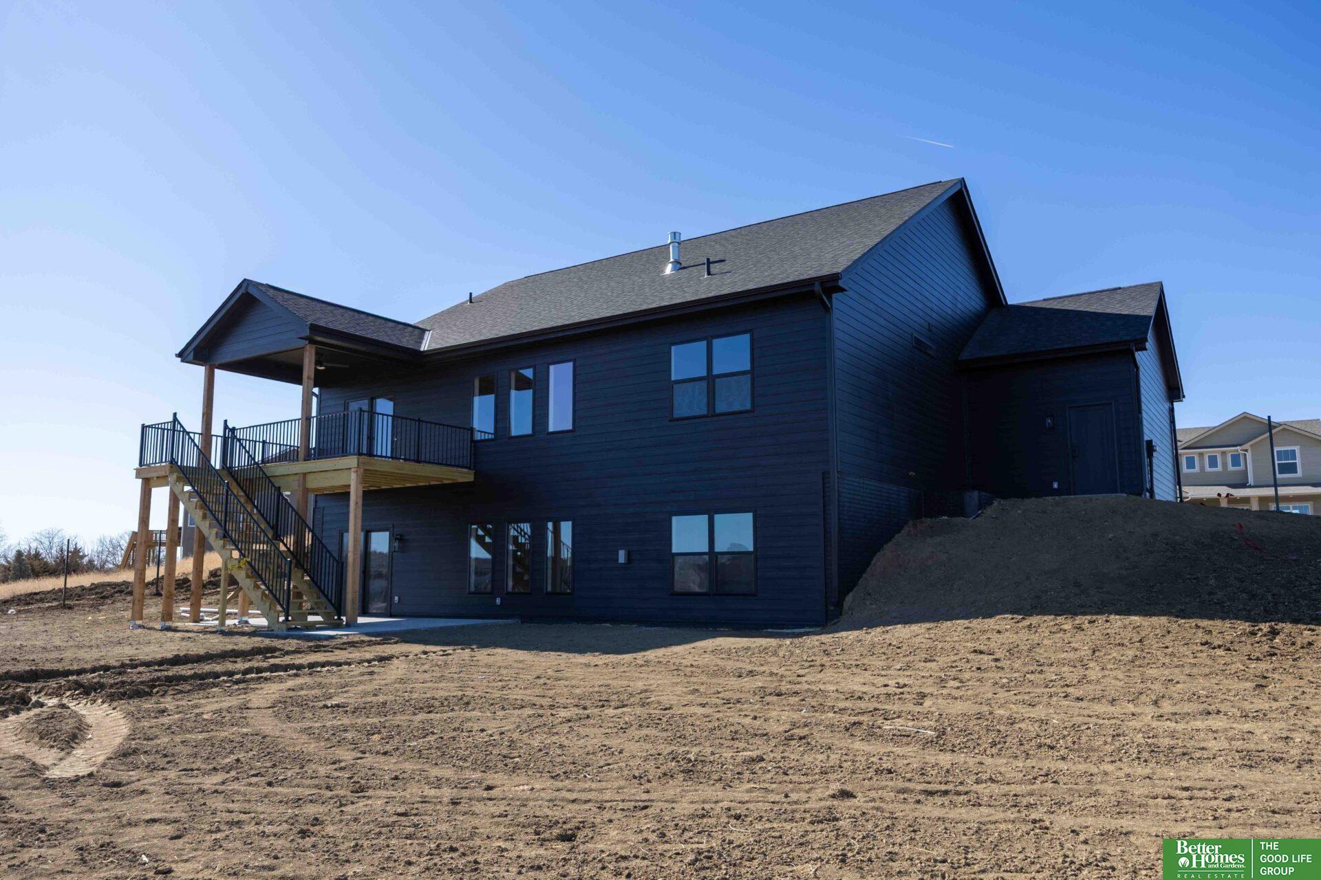 8922 Von Street