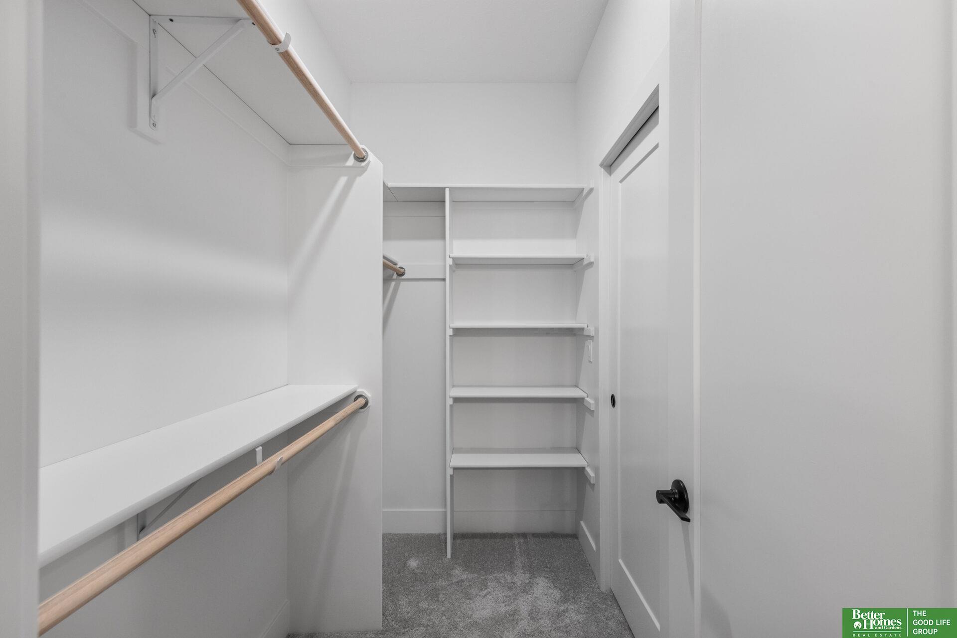 8922 Von Street
