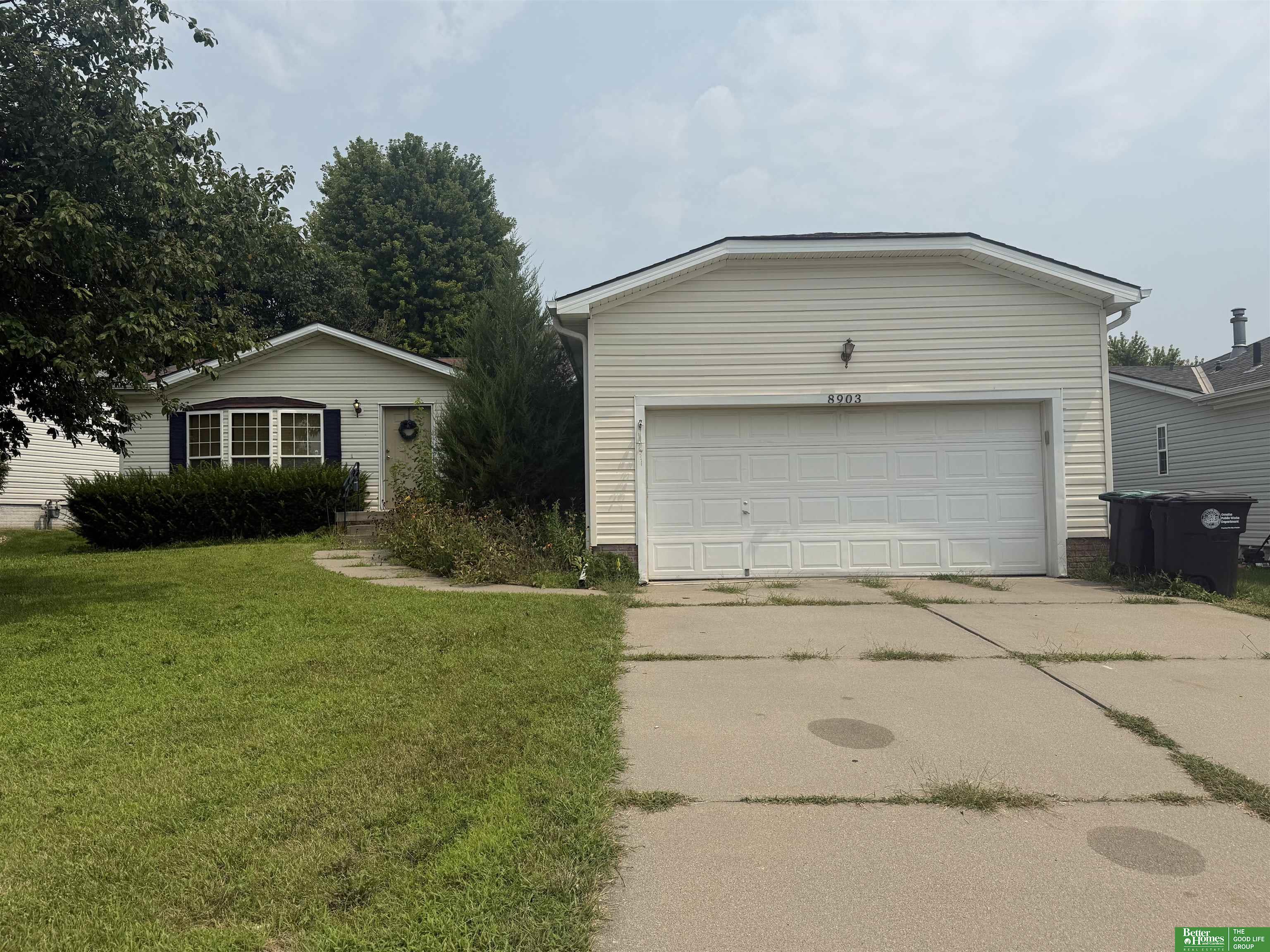 8903 N 79th Street