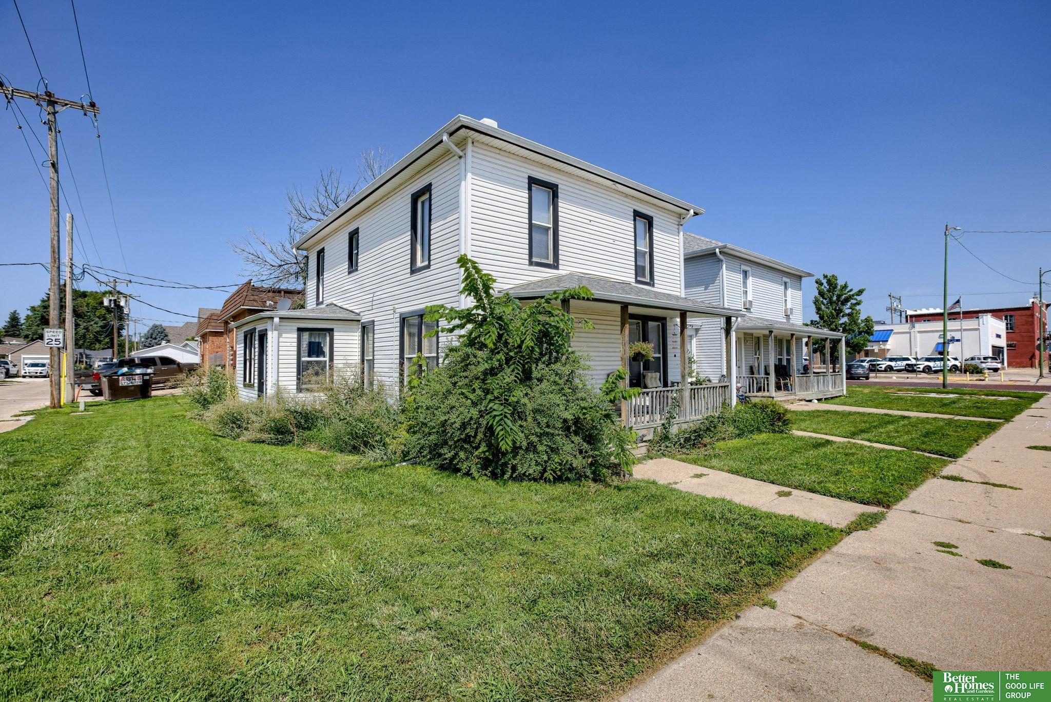 215 S 17 Street