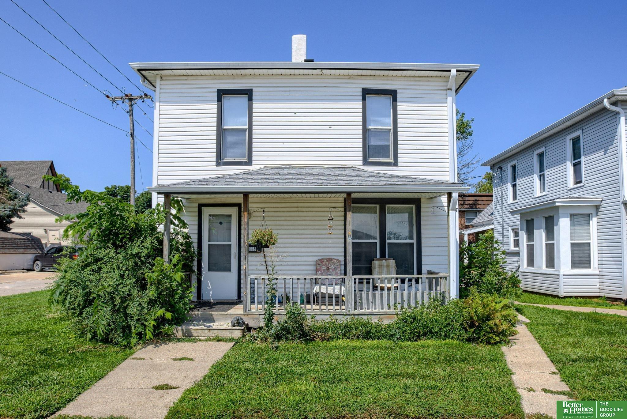215 S 17 Street
