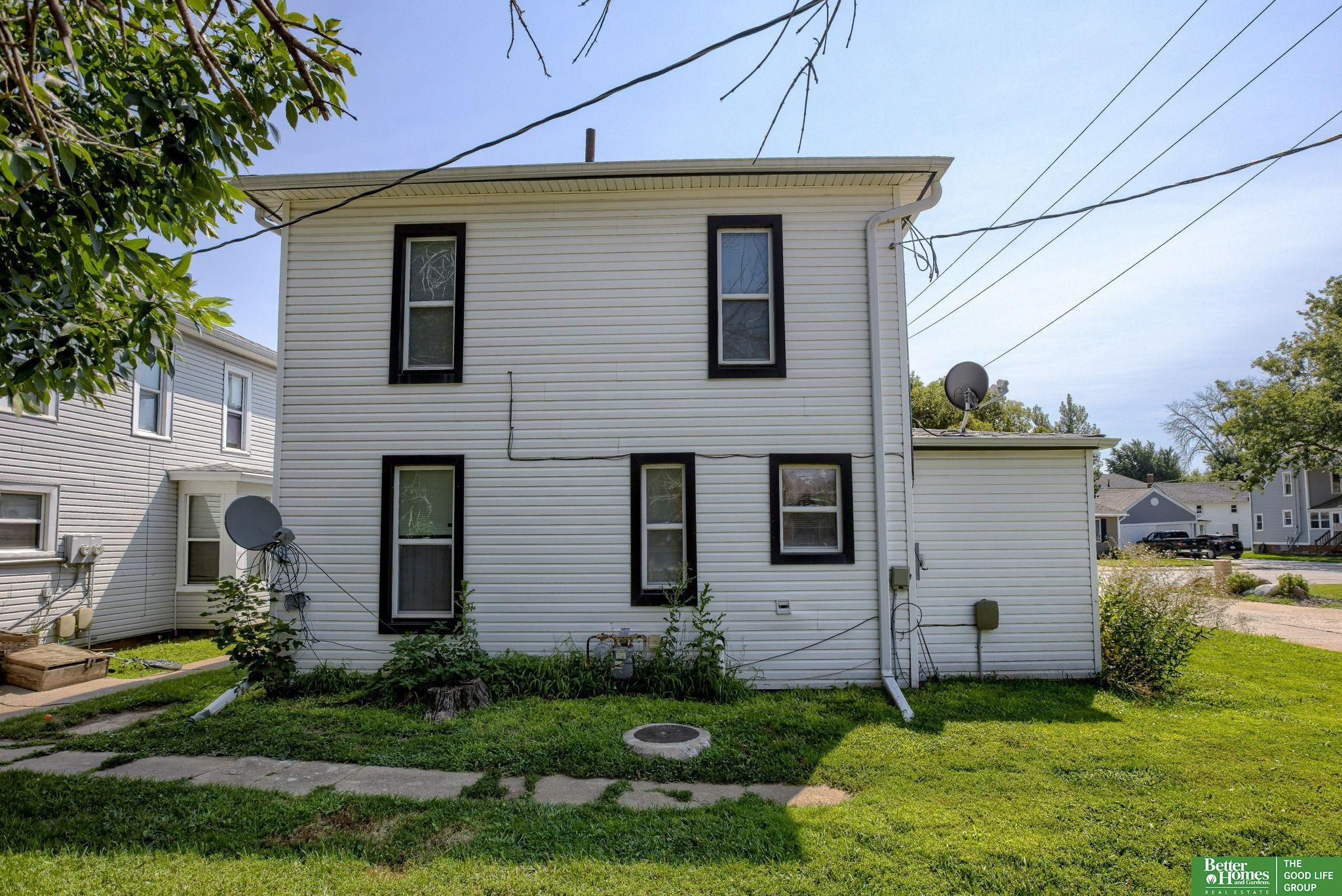 215 S 17 Street