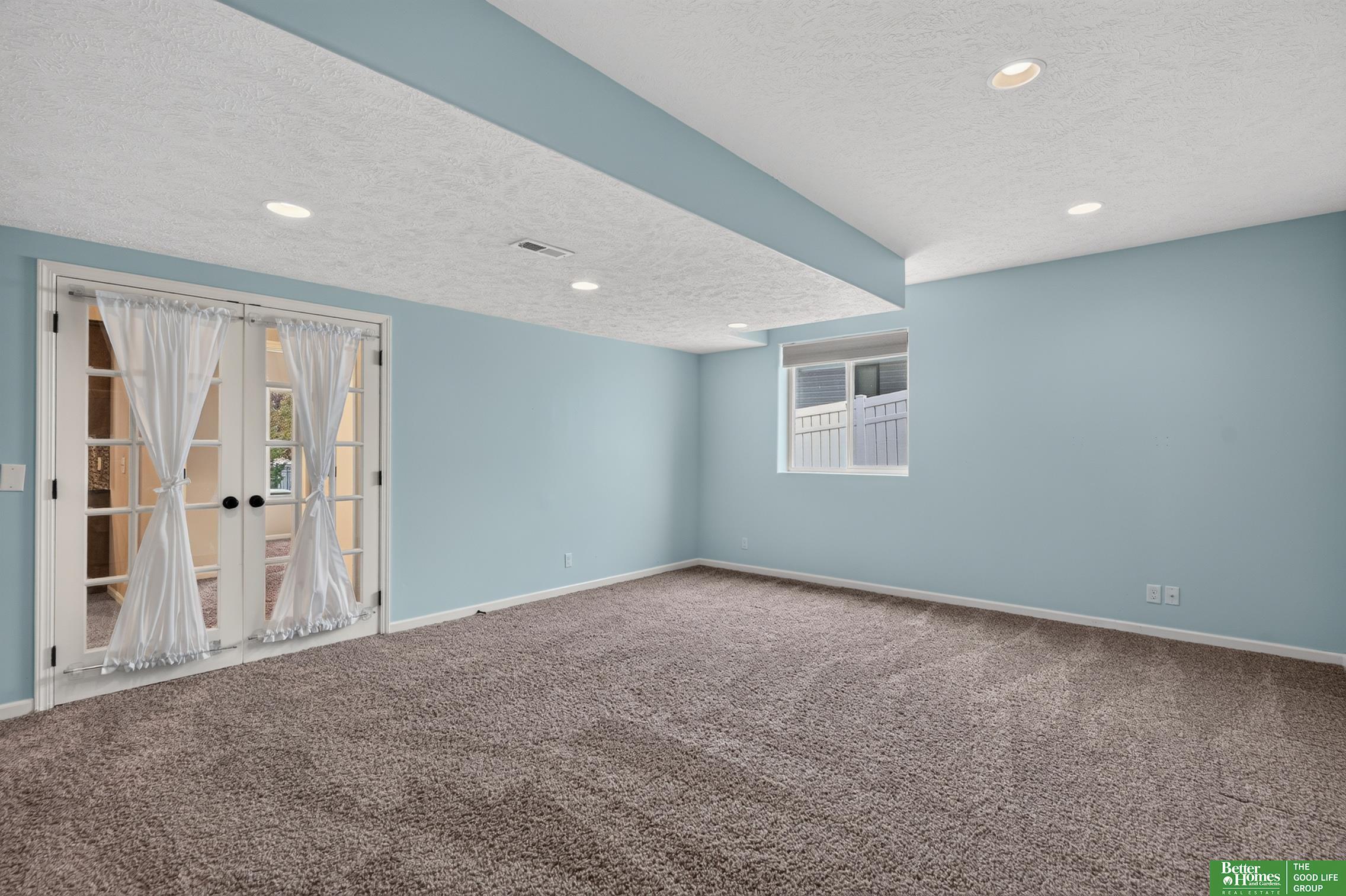 12068 S 79th Street