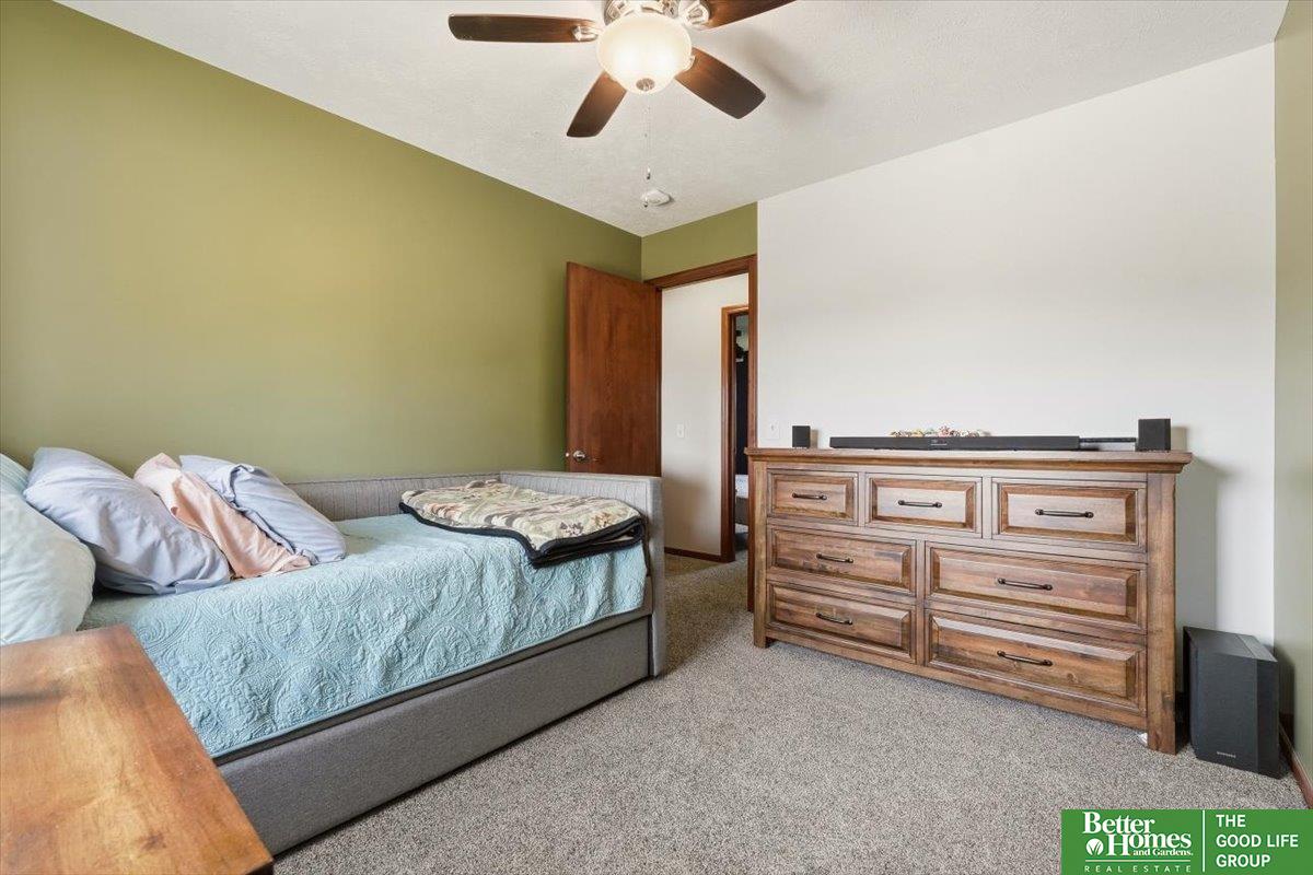 302 Carly Circle