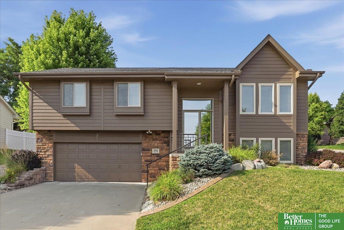 302 Carly Circle