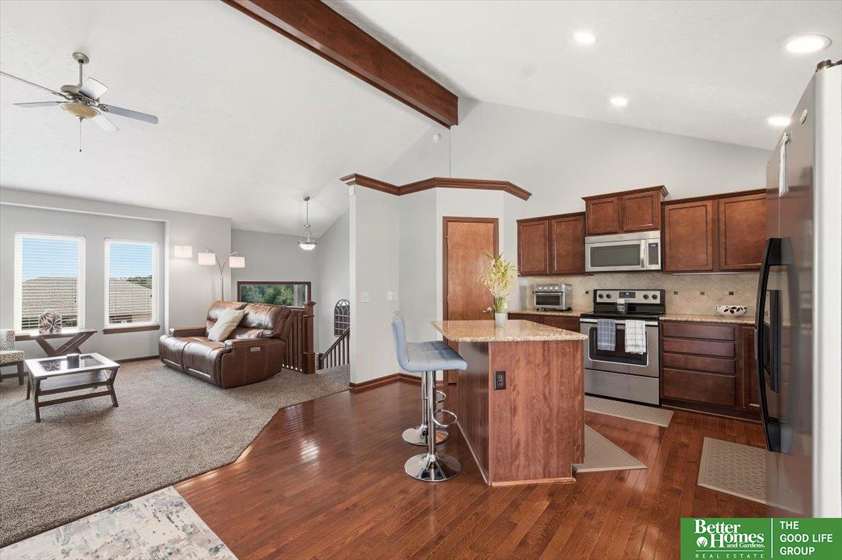 302 Carly Circle