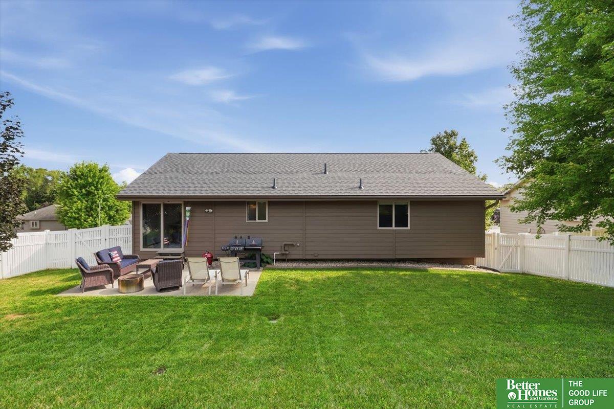 302 Carly Circle